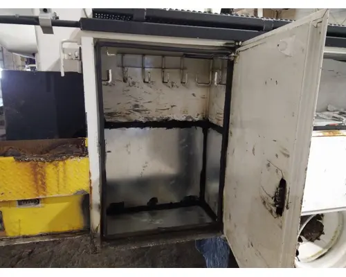 FORD F650SD (SUPER DUTY) WHOLE TRUCK FOR RESALE