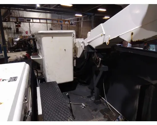 FORD F650SD (SUPER DUTY) WHOLE TRUCK FOR RESALE