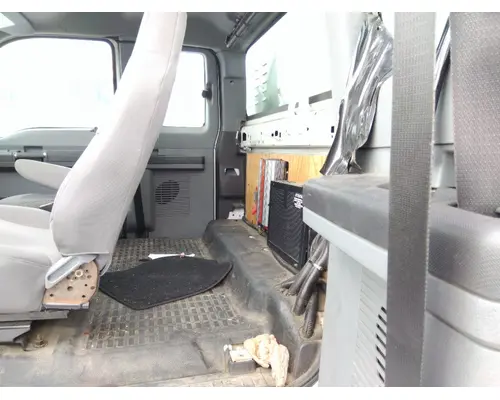 FORD F650SD (SUPER DUTY) WHOLE TRUCK FOR RESALE