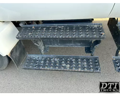 FORD F650 Battery Box