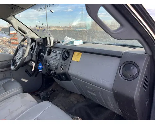 FORD F650 Cab
