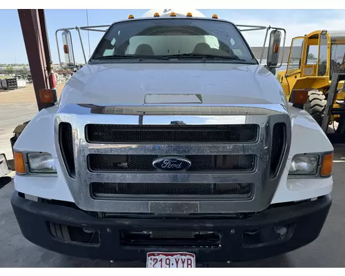 FORD F650 Grille