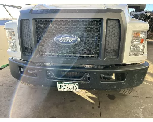 FORD F650 Grille