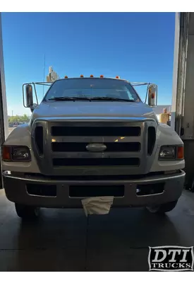 FORD F650 Grille