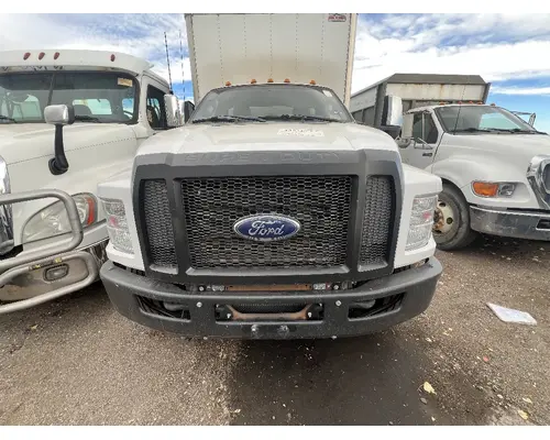 FORD F650 Grille