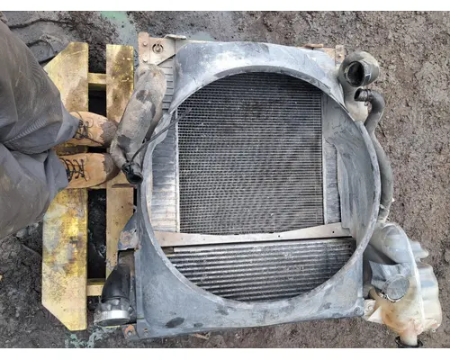 FORD F650 Radiator