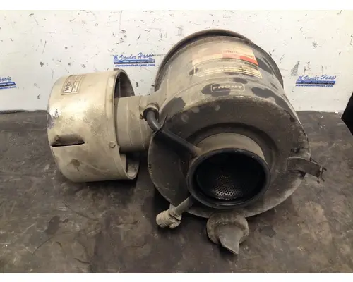 FORD F700 Air Cleaner