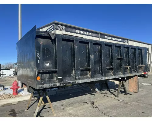 FORD F700 Box  Bed