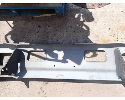 FORD F700 Bumper Assembly, Front