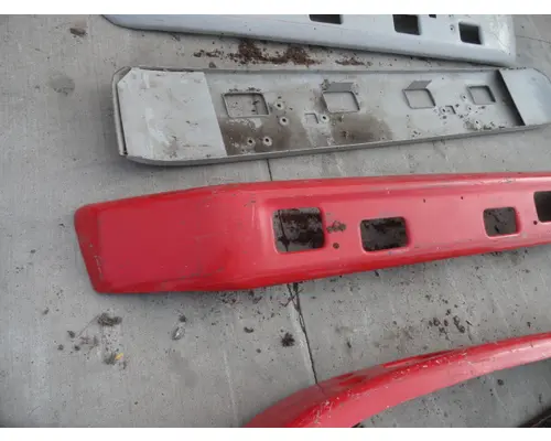 FORD F700 Bumper Assembly, Front