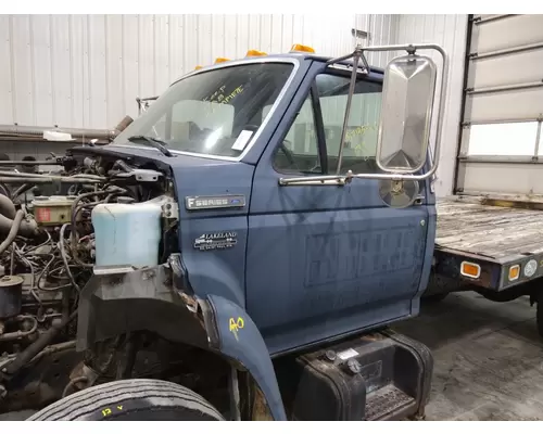 FORD F700 CAB