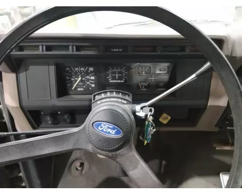 FORD F700 CAB