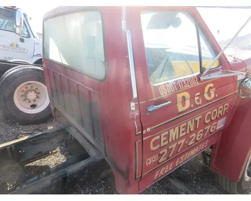 FORD F700 Cab