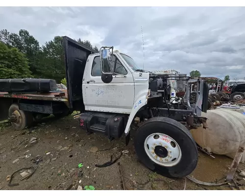 FORD F700 Complete Vehicle