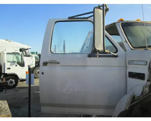 FORD F700 DOOR ASSEMBLY, FRONT