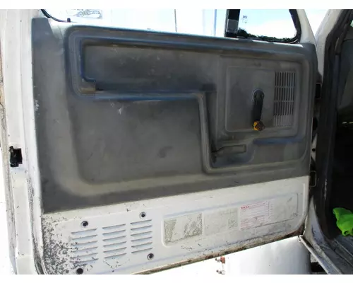 FORD F700 DOOR ASSEMBLY, FRONT