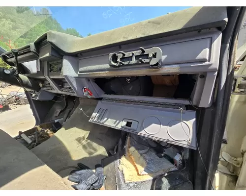 FORD F700 Dash Assembly