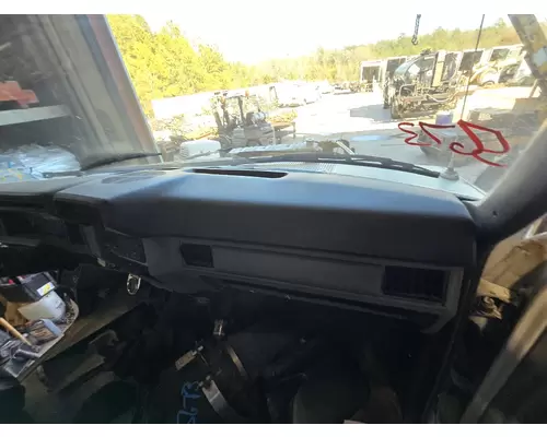 FORD F700 Dash Assembly