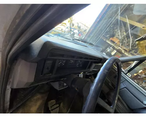 FORD F700 Dash Assembly