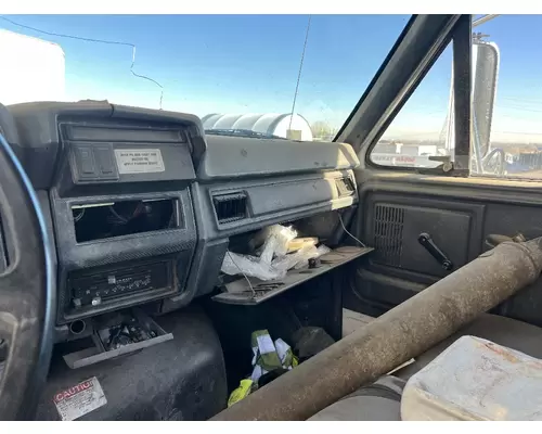 FORD F700 Dash Assembly