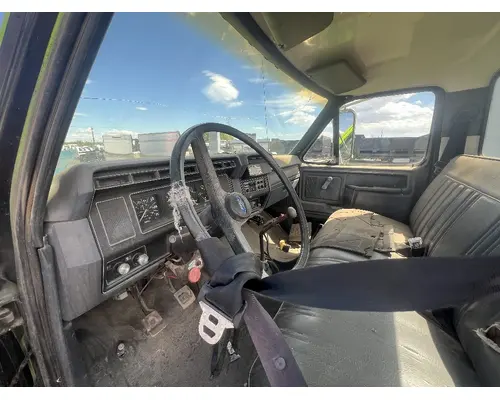 FORD F700 Dash Assembly