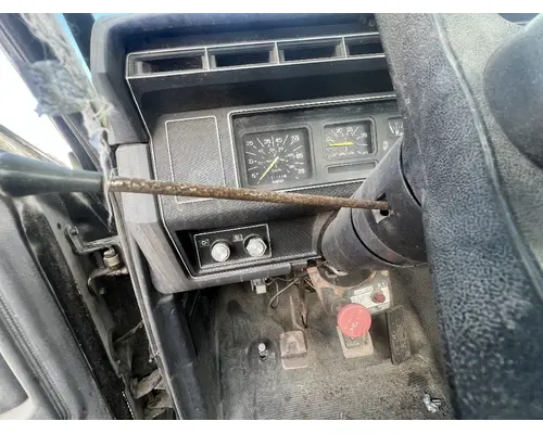 FORD F700 Dash Assembly