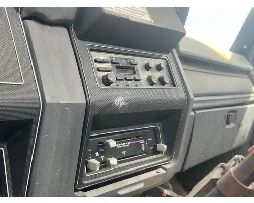 FORD F700 Dash Bezel
