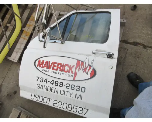 FORD F700 Door Assembly, Front