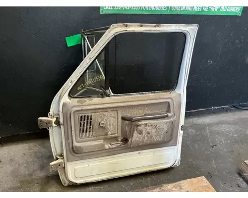 FORD F700 Door Assembly, Front