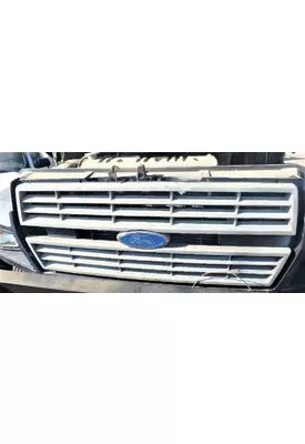 FORD F700 Grille