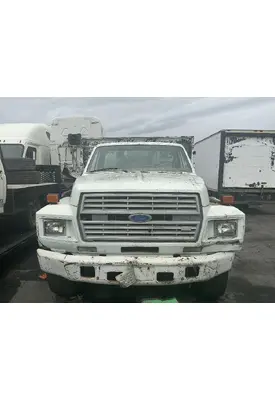 FORD F700 Grille