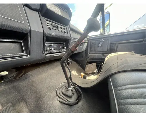 FORD F700 Transmission Assembly