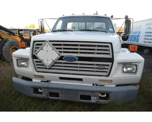 FORD F700 Windshield Glass