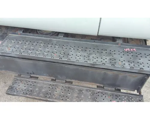 FORD F750SD (SUPER DUTY)  CAB STEP