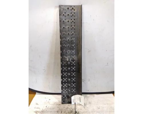FORD F750SD (SUPER DUTY)  CAB STEP