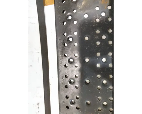 FORD F750SD (SUPER DUTY)  CAB STEP