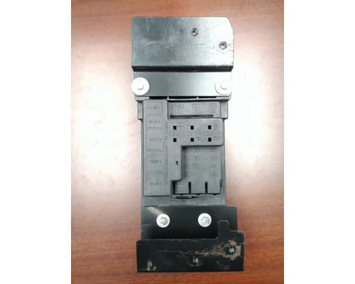 FORD F750SD (SUPER DUTY)  FUSE BOX