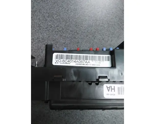 FORD F750SD (SUPER DUTY)  FUSE BOX