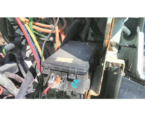 FORD F750SD (SUPER DUTY)  FUSE BOX