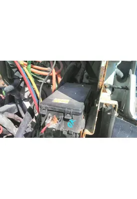 FORD F750SD (SUPER DUTY)  FUSE BOX