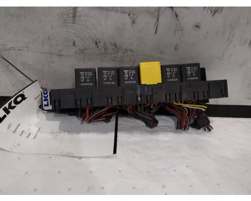 FORD F750SD (SUPER DUTY)  FUSE BOX