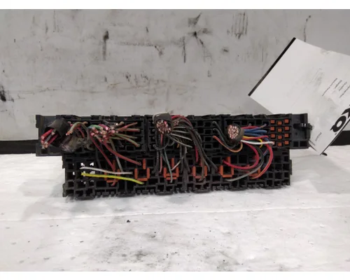 FORD F750SD (SUPER DUTY)  FUSE BOX