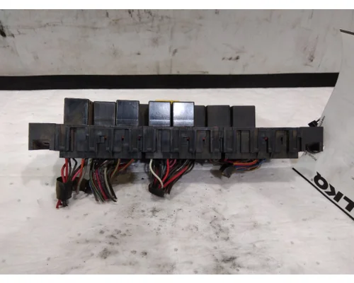FORD F750SD (SUPER DUTY)  FUSE BOX
