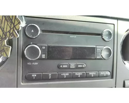 FORD F750SD (SUPER DUTY)  RADIO AMFM