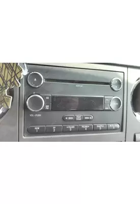 FORD F750SD (SUPER DUTY)  RADIO AM/FM