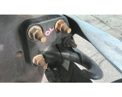 FORD F750SD (SUPER DUTY)  TOW HOOK