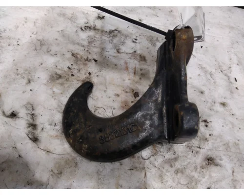 FORD F750SD (SUPER DUTY)  TOW HOOK