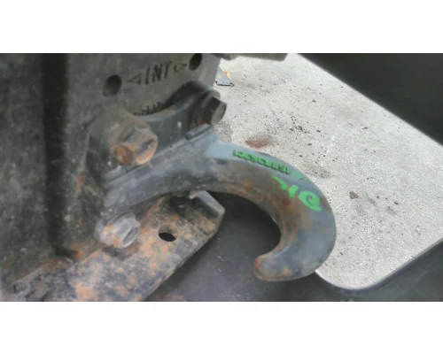 FORD F750SD (SUPER DUTY)  TOW HOOK