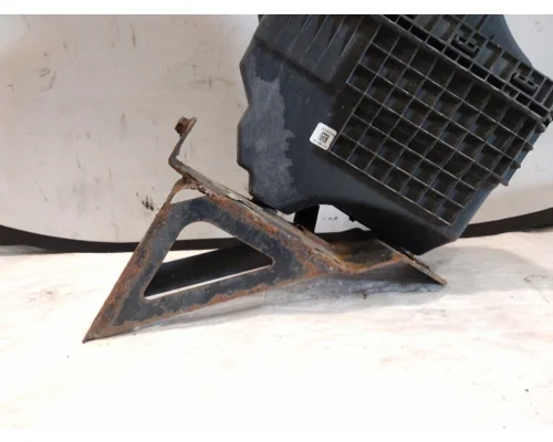 FORD F750SD (SUPER DUTY) AIR CLEANER