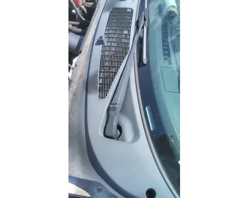 FORD F750SD (SUPER DUTY) COWL